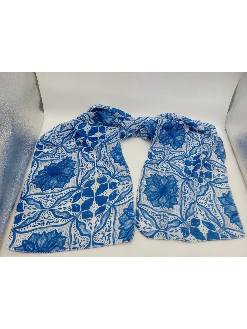 Womens Scarf Blue White Floral Rectangle 10"x59"